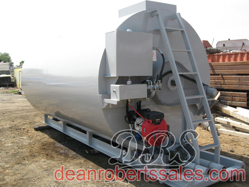 DEAN ROBERTS SALES USES A SPECIAL HELICAL OR DOUBLE HELIX MIXING SYSTEM IN ITS SEAL COAT TANKS AND TRUCKS.