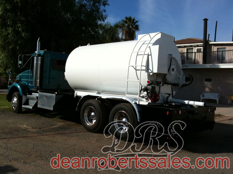 CUSTOM SEALCOAT TANKS TRAILERS AND TRUCKS BY DEAN ROBERTS SALES