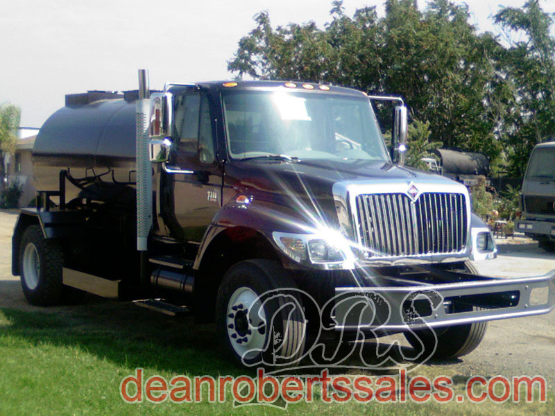 CUSTOM SEALCOAT TANKS AND TRUCKS, ANY SIZE BY DEAN ROBERTS SALES.