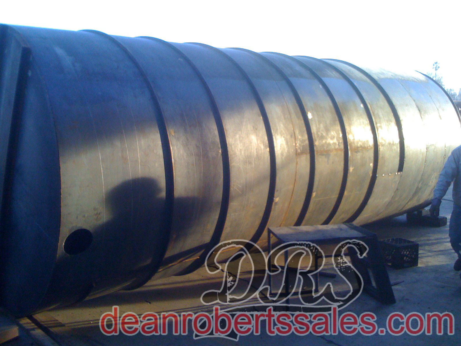 CUSTOM SPECIALTY SEALCOAT TANKS TRUCKS AND HELICAL MIXERS BY DEAN ROBERTS SALES.