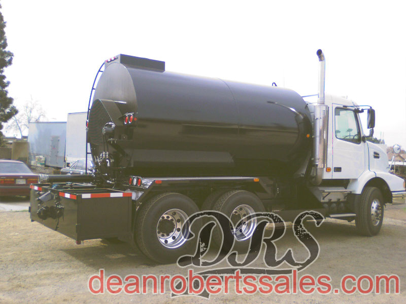 CUSTOM TRUCK MOUNTED SEAL COAT TANKS BY DEAN ROBERTS SALES 