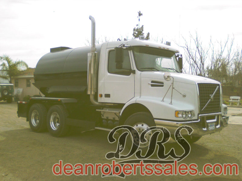 CUSTOM TRUCK MOUNTED SEAL COAT TANKS BY DEAN ROBERTS SALES 